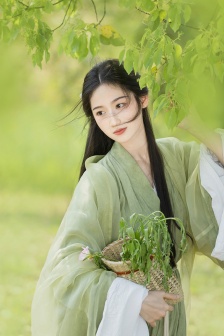 小说桌底下含着